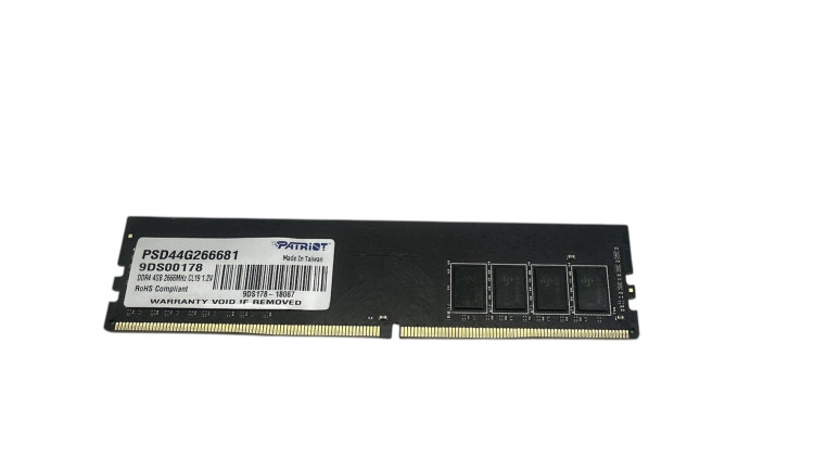 Оперативная память Patriot Signature Line PSD44G266681 4GB DDR4