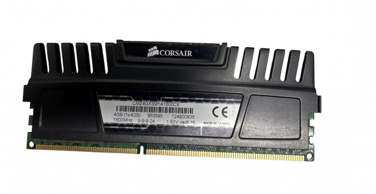 Оперативная память Corsair Vengeance CMZ4GX3M1A1600C9 DDR3 4GB