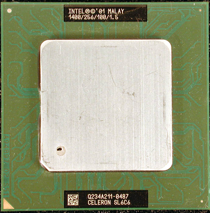 1400 процессор. Celeron 1.0Формоза. Intel Celeron 1100 Socket 370 в корпусе FC-pga2, вид сверху..