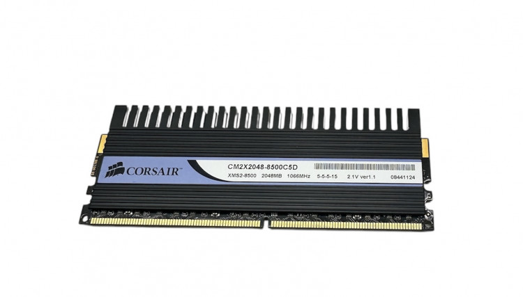 Оперативная память Corsair 2GB DDR2 DIMM CL5 CM2X2048-8500C5D