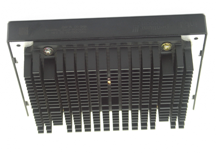 Процессор Intel Pentium III Xeon SL4RZ 700MHz Slot 1