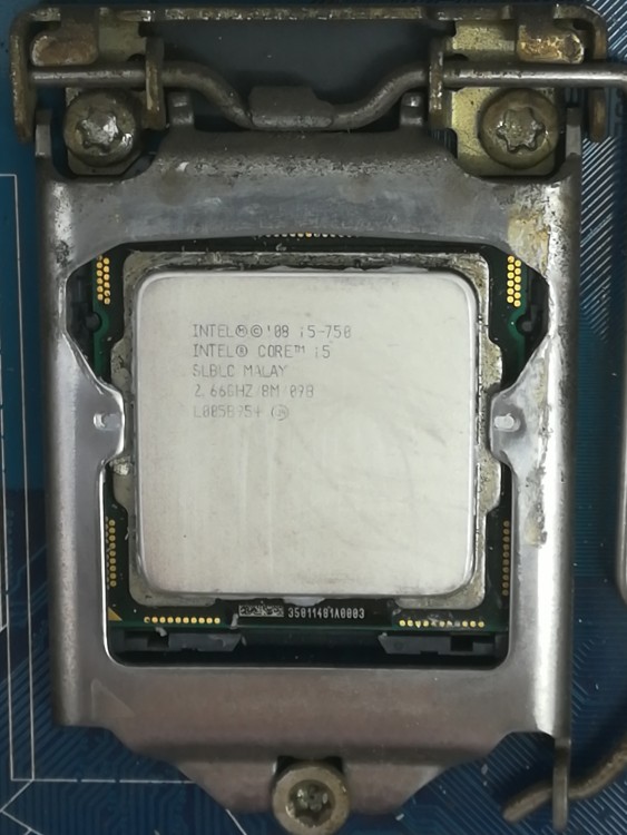 Процессор Intel Core i5-750 LGA 1156